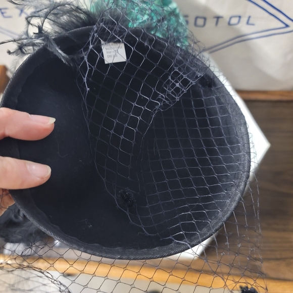 Antique Fascinator - Picture 4 of 8